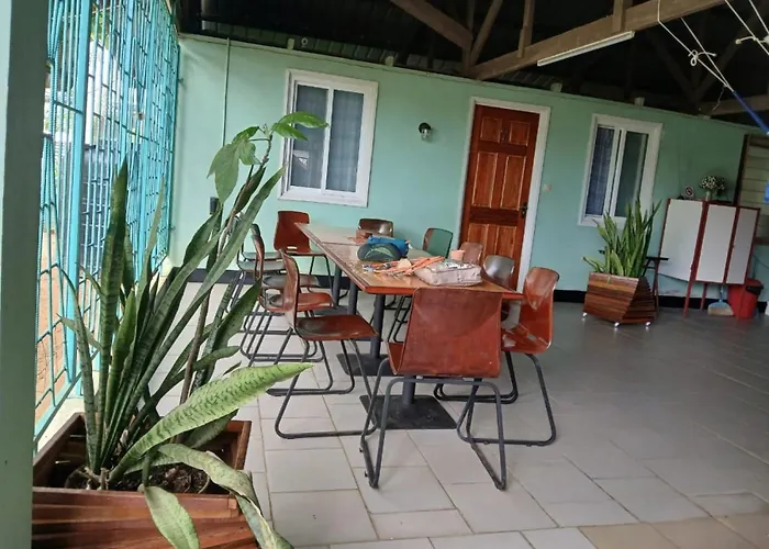 Unu Pikin Guesthouse
